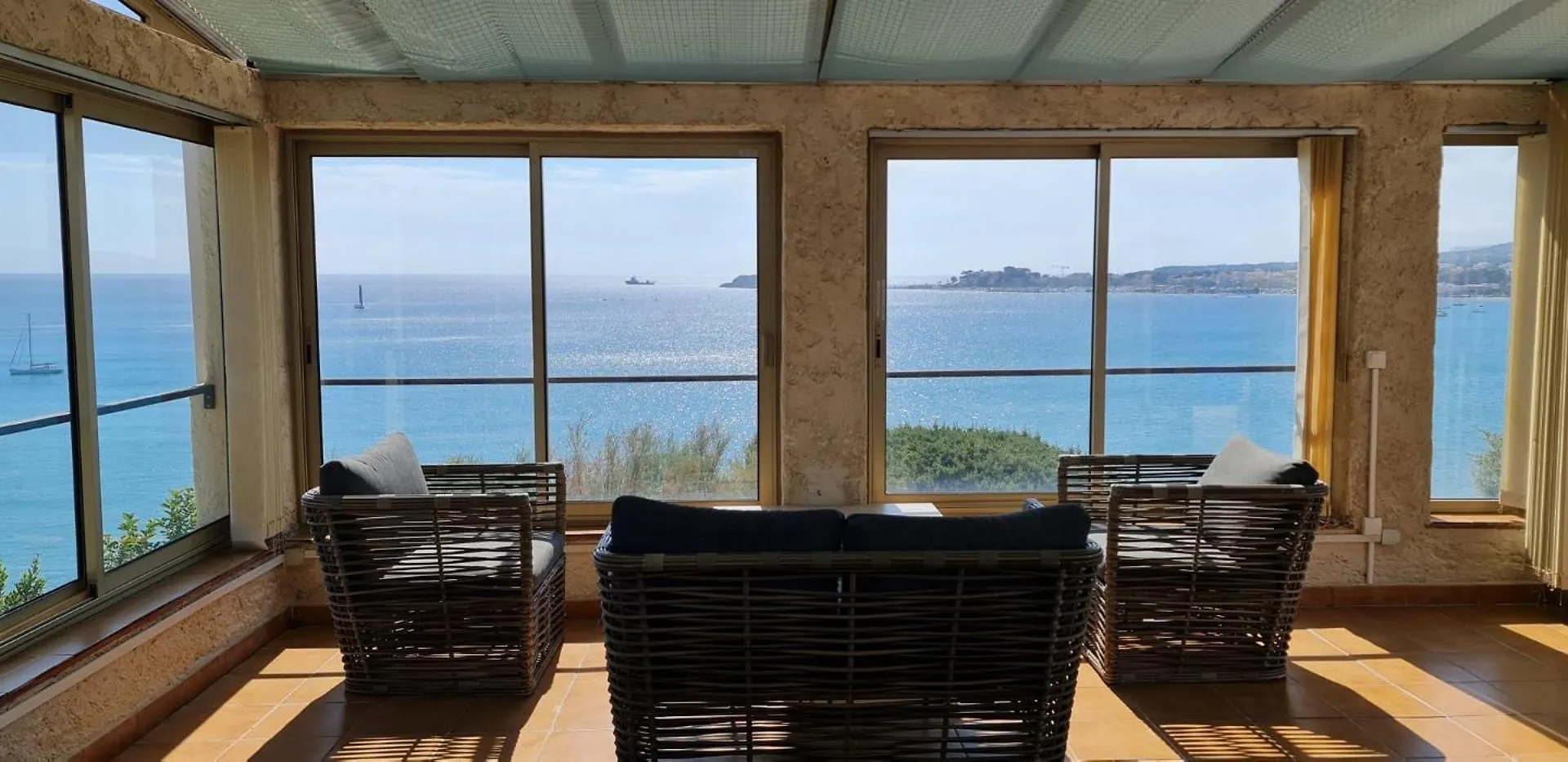 Villa Sur La Mer, 4 Chambres - 8 Personnes 滨海萨纳里 法国