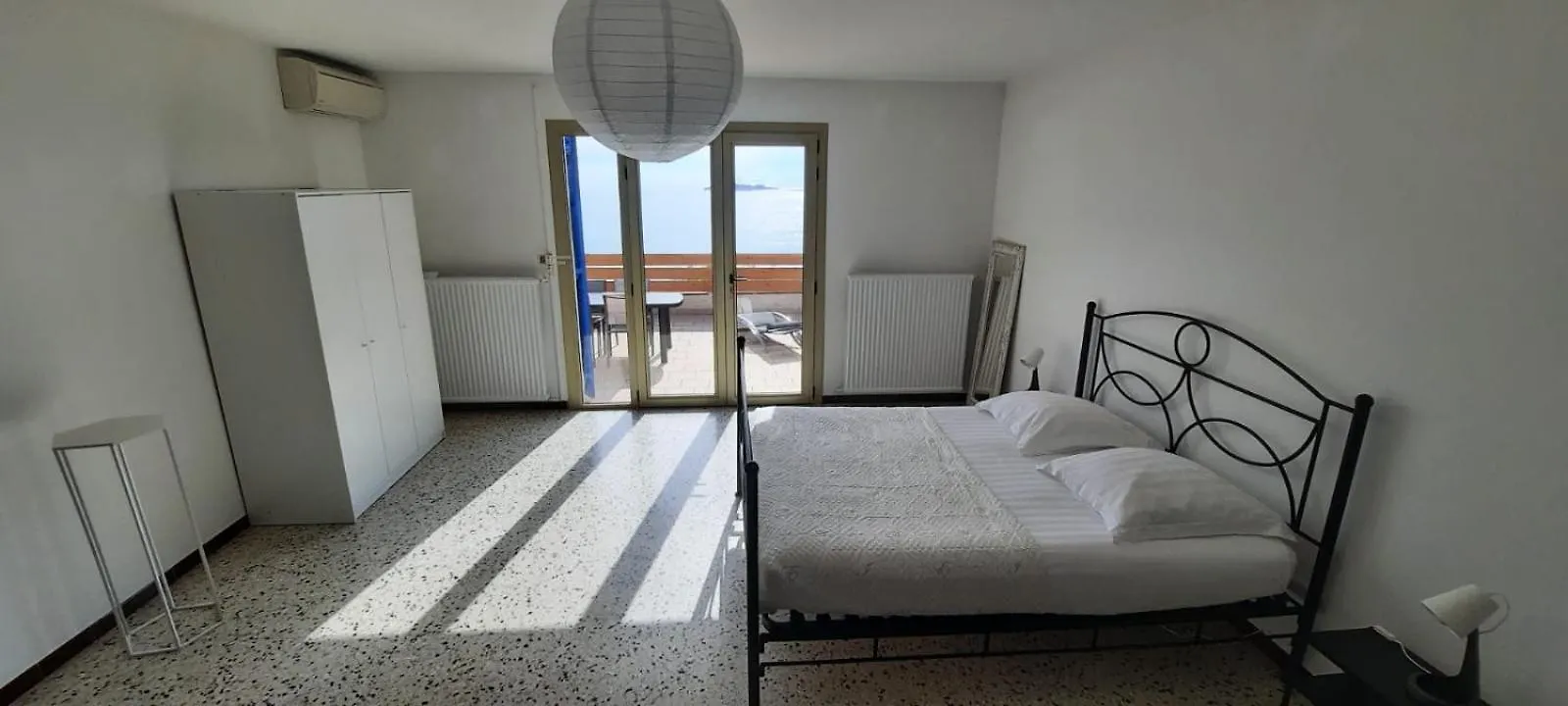Villa Sur La Mer, 4 Chambres - 8 Personnes Sanary-sur-Mer Frankreich